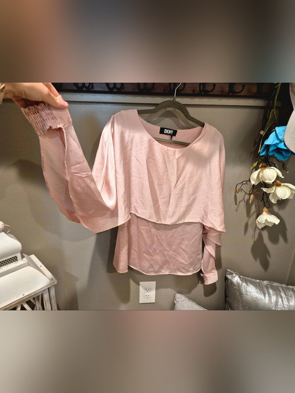 Like New DKNY Women's Blush Pink Sheen Layered Blouse Open Sleeves